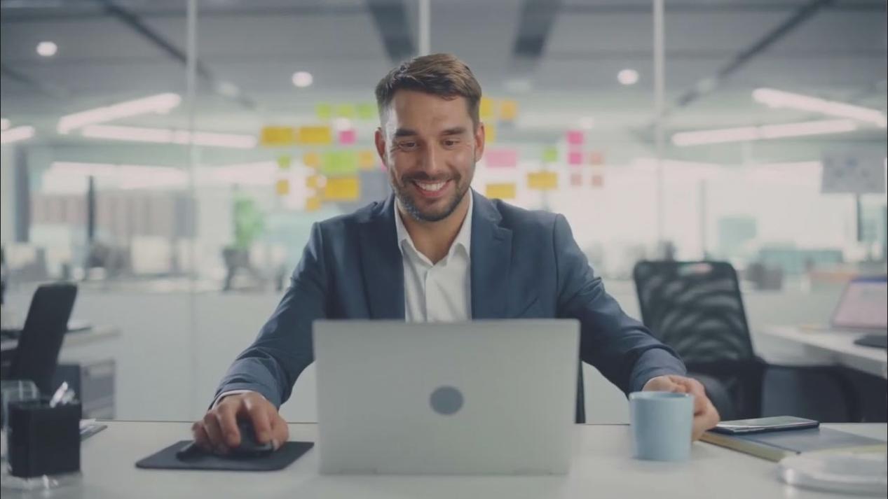 Equipo trabajando en fotografía profesional